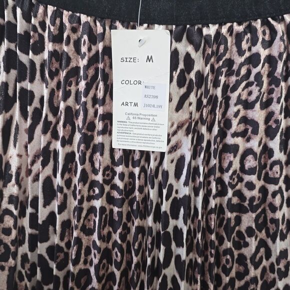 Something Pretty Pleated Animal Print Skirt M - Picture 2 of 8